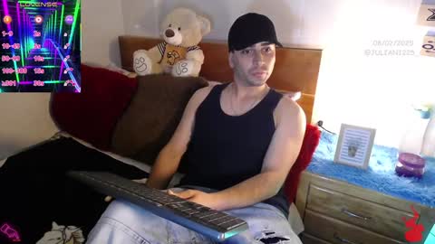 Snapshot of julian1225_ chatting on February 8, 2:49 pm Julian online show from February 8, 2:49 pm