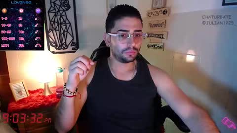 Snapshot of julian1225_ chatting on September 12, 2:02 am Julian online show from September 12, 2:02 am