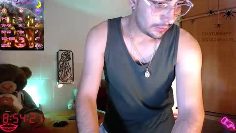 Snapshot of julian1225_ chatting on October 17, 1:53 am Julian online show from October 17, 1:53 am