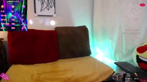 Snapshot of julian1225_ chatting on February 25, 1:09 am Julian online show from February 25, 1:09 am