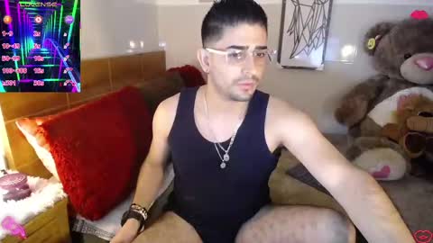 Snapshot of julian1225_ chatting on March 5, 12:38 am Julian online show from March 5, 12:38 am