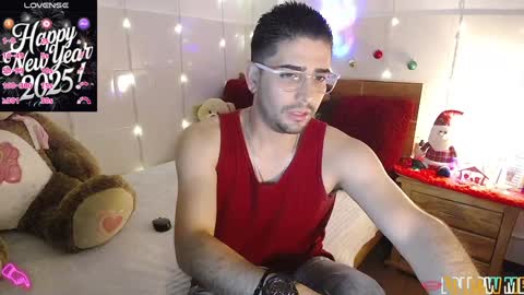 Snapshot of julian1225_ chatting on December 30, 7:53 pm Julian online show from December 30, 7:53 pm