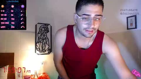 Snapshot of julian1225_ chatting on September 17, 12:58 am Julian online show from September 17, 12:58 am