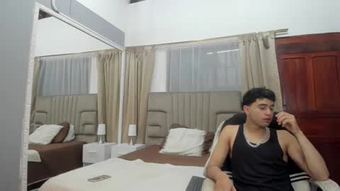 julian billy online show from February 15, 11:28 am