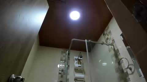 julian_wallace online show from September 24, 4:36 pm