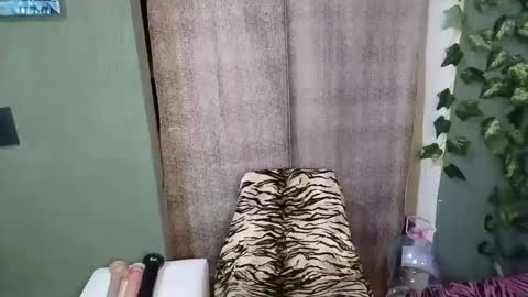 Juliana online show from February 27, 11:59 pm