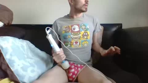 Snapshot of julianjj2001 chatting on February 1, 10:13 pm julianjj2001 online show from February 1, 10:13 pm