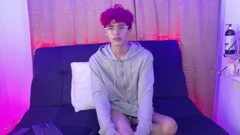 julian online show from September 12, 7:32 am