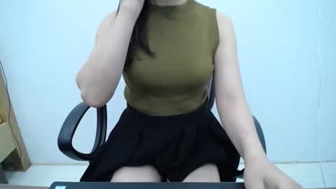 julie9x online show from April 8, 7:33 am