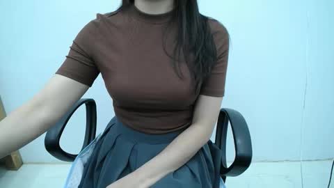 julie9x online show from November 23, 11:03 pm