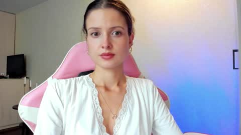 Snapshot of julie_flores chatting on September 30, 6:07 pm Julie online show from September 30, 6:07 pm