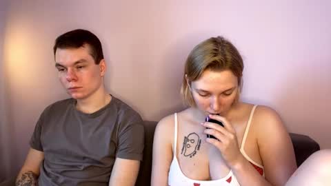 Julie and Thomas online show from February 7, 8:28 am