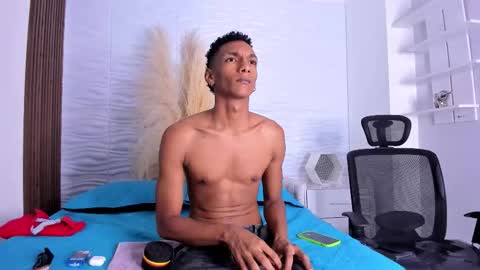 Julien online show from February 18, 12:38 pm