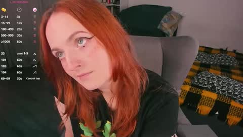 Snapshot of juliet_schoolgirl chatting on October 14, 7:50 pm Juliet online show from October 14, 7:50 pm