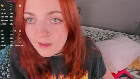 Snapshot of juliet_schoolgirl chatting on September 12, 12:34 am Juliet online show from September 12, 12:34 am