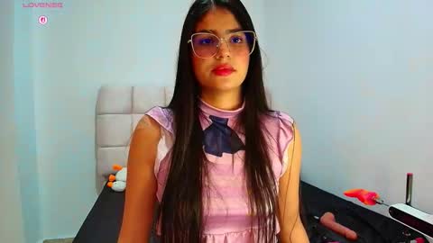 julieta_rose19 online show from February 9, 2:15 am