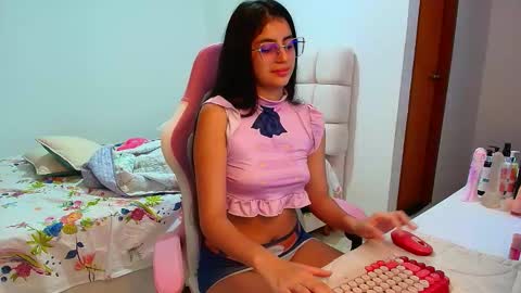 julieta_rose19 online show from November 27, 10:34 am