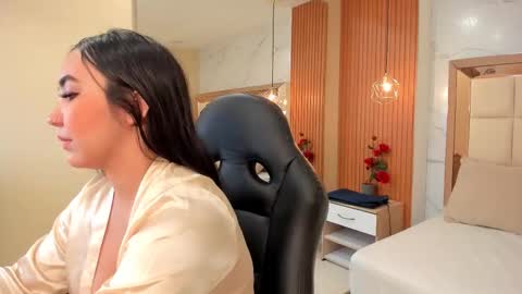     online show from November 21, 11:14 pm