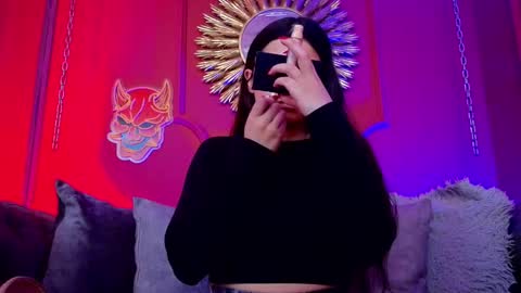  Julieta  online show from October 9, 1:05 pm