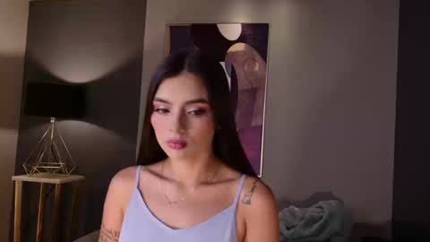 Juliette Moreau online show from March 12, 8:01 pm