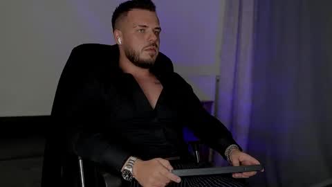 JULiUS   online show from September 28, 7:56 pm