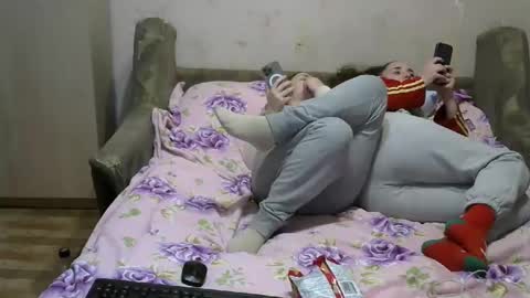 Snapshot of juliya_katie chatting on January 5, 5:09 pm Juliya Katie online show from January 5, 5:09 pm