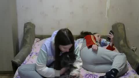 Snapshot of juliya_katie chatting on February 17, 5:23 pm Juliya Katie online show from February 17, 5:23 pm