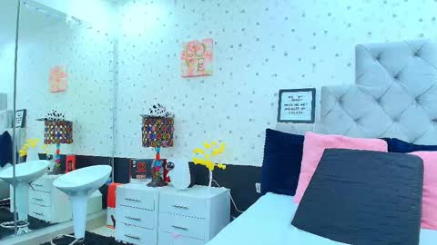 Julieta Reyes   online show from February 20, 11:42 am