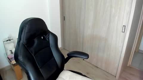 july_correa online show from October 13, 3:47 pm