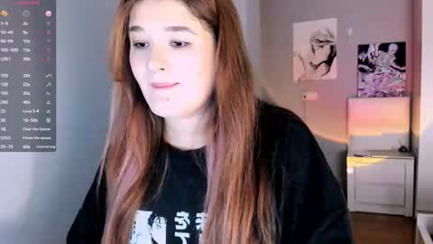 Snapshot of july_slowdive chatting on December 2, 12:13 pm Julie online show from December 2, 12:13 pm