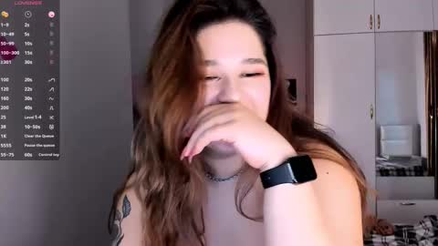 Snapshot of july_slowdive chatting on February 19, 12:44 pm Julie online show from February 19, 12:44 pm