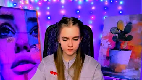 junewoods online show from February 12, 7:34 am