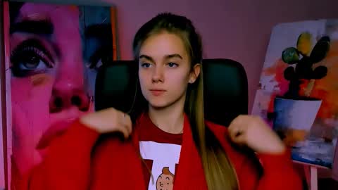 junewoods online show from November 28, 10:33 am