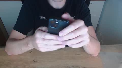 Snapshot of junk2711 chatting on September 16, 1:35 pm junk2711 online show from September 16, 1:35 pm