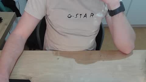 junk2711 online show from March 24, 2:12 pm