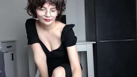 Snapshot of junnewers chatting on October 6, 7:04 am JunneWers online show from October 6, 7:04 am