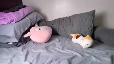 junovaughn online show from October 24, 1:50 am