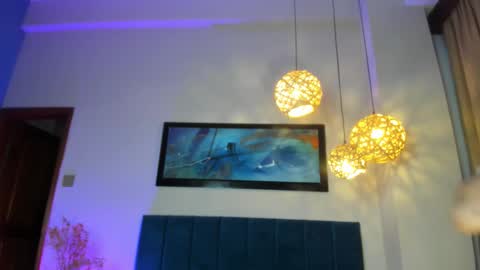 Jupiter Fox online show from November 18, 11:59 pm