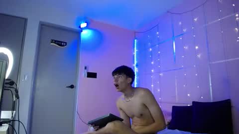 Snapshot of justin_grayy_ chatting on September 24, 10:05 pm Justin online show from September 24, 10:05 pm
