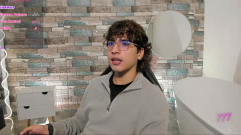  justin  online show from April 4, 11:39 am