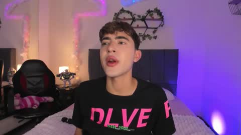 Justin online show from January 9, 11:38 am