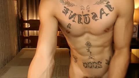 justine_hunk online show from March 11, 3:58 am