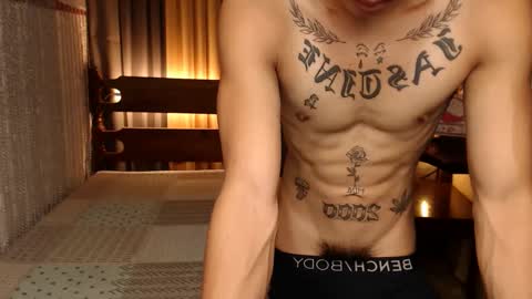justine_hunk online show from January 4, 6:41 am
