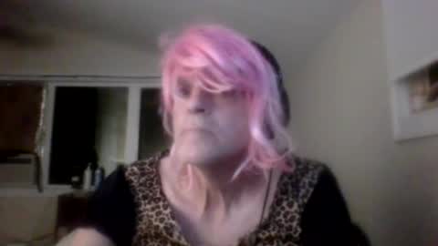 Snapshot of justinefox chatting on September 28, 1:03 am justinefox online show from September 28, 1:03 am