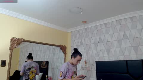 Snapshot of justineperry chatting on March 10, 4:17 am Justine online show from March 10, 4:17 am