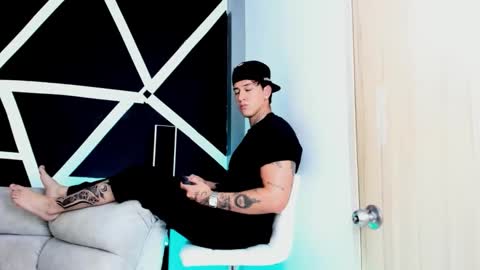 Snapshot of justinfuller_31 chatting on October 18, 7:18 pm justinfuller_31 online show from October 18, 7:18 pm