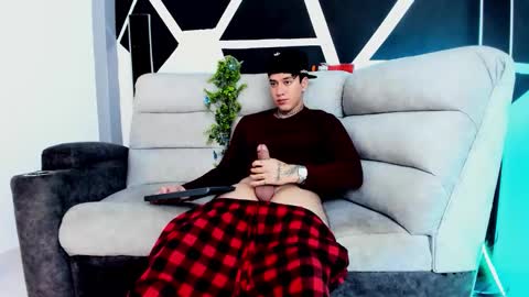 Snapshot of justinfuller_31 chatting on October 8, 3:18 pm justinfuller_31 online show from October 8, 3:18 pm