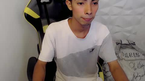 J U S T I N online show from February 22, 9:59 pm