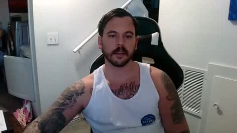 Snapshot of justintym69 chatting on February 21, 11:43 pm justintym69 online show from February 21, 11:43 pm