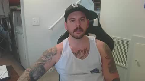 Snapshot of justintym69 chatting on March 2, 6:40 pm justintym69 online show from March 2, 6:40 pm